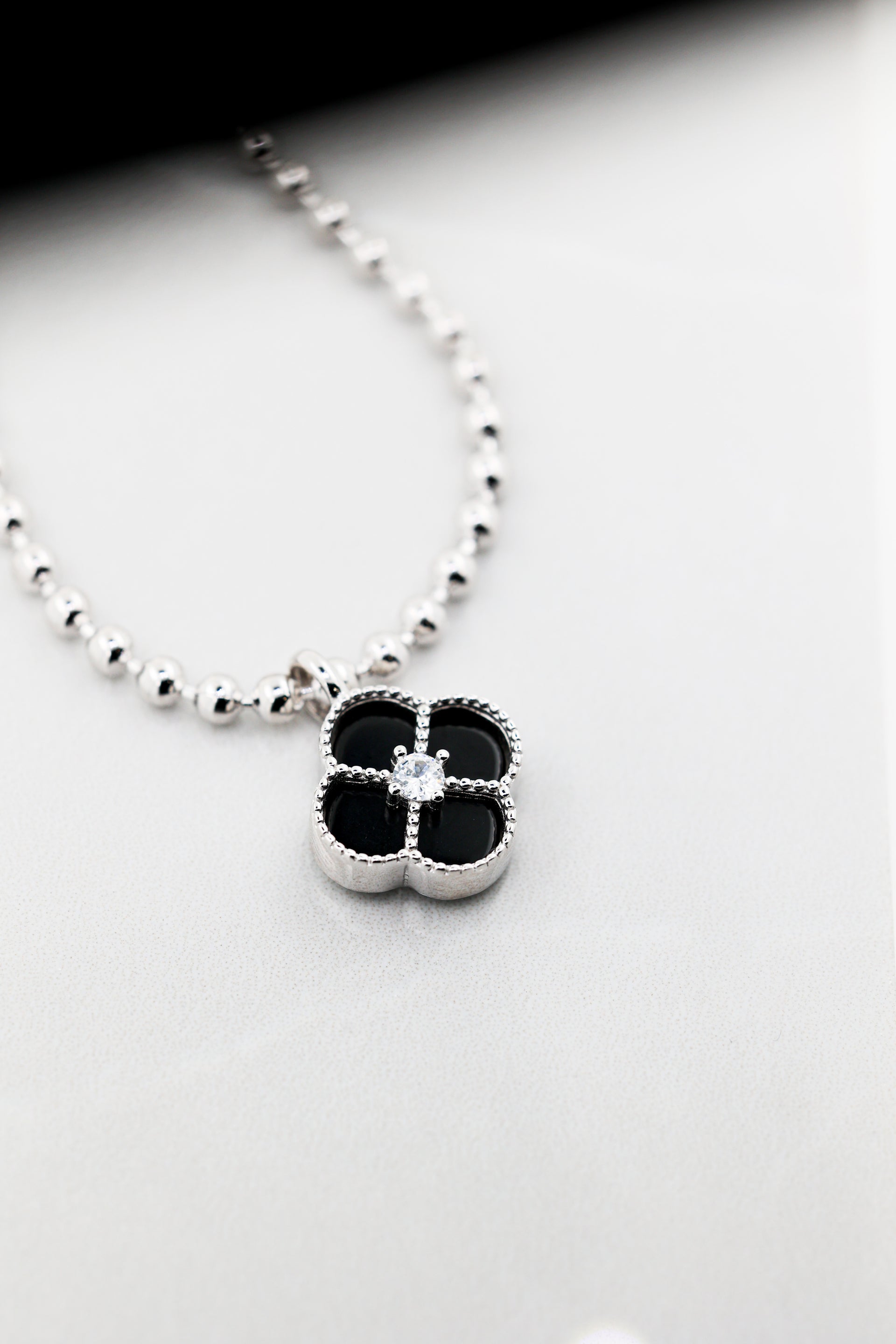 .925 Ivory Clover pendant & necklace