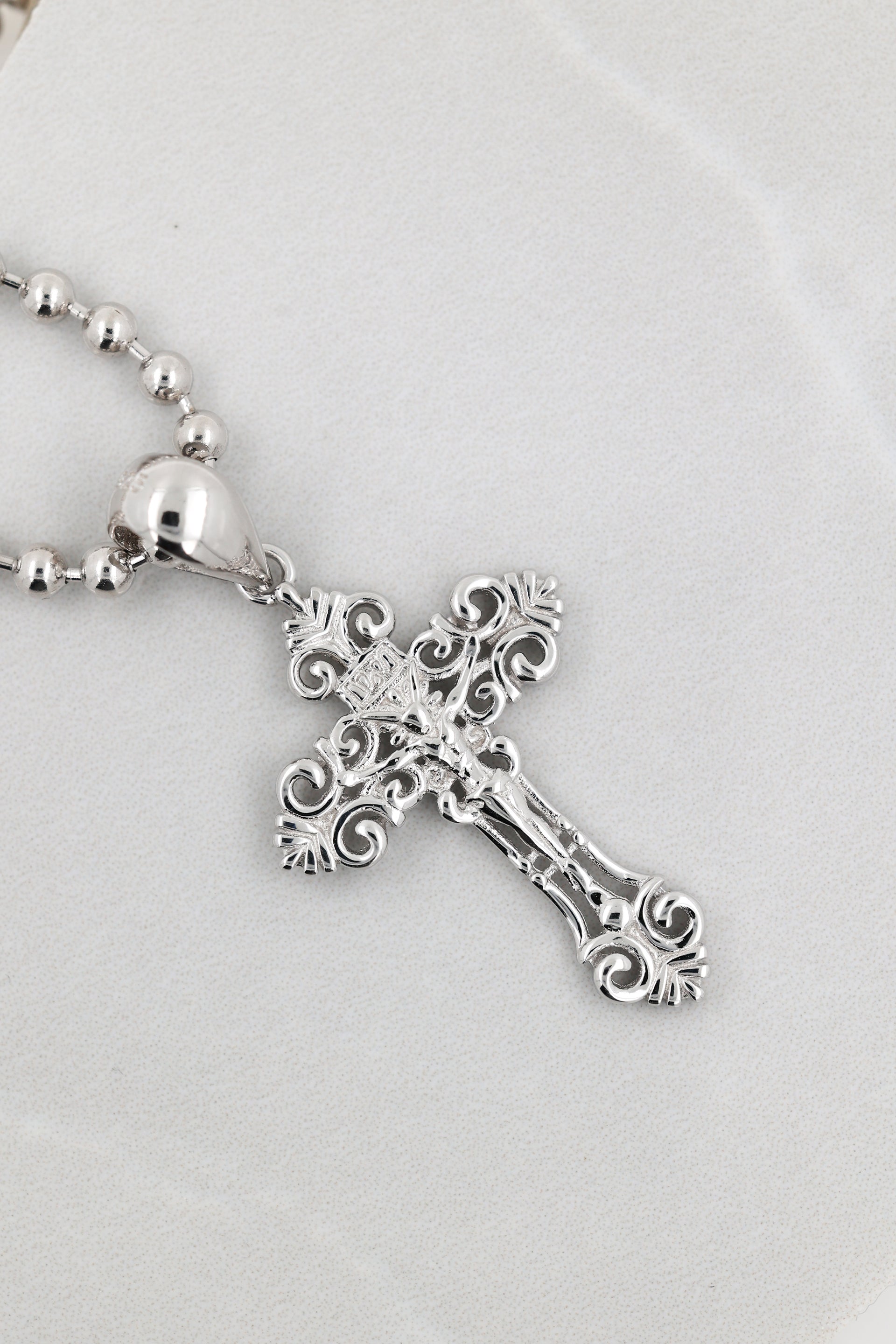 .925 silver crucifix pendant