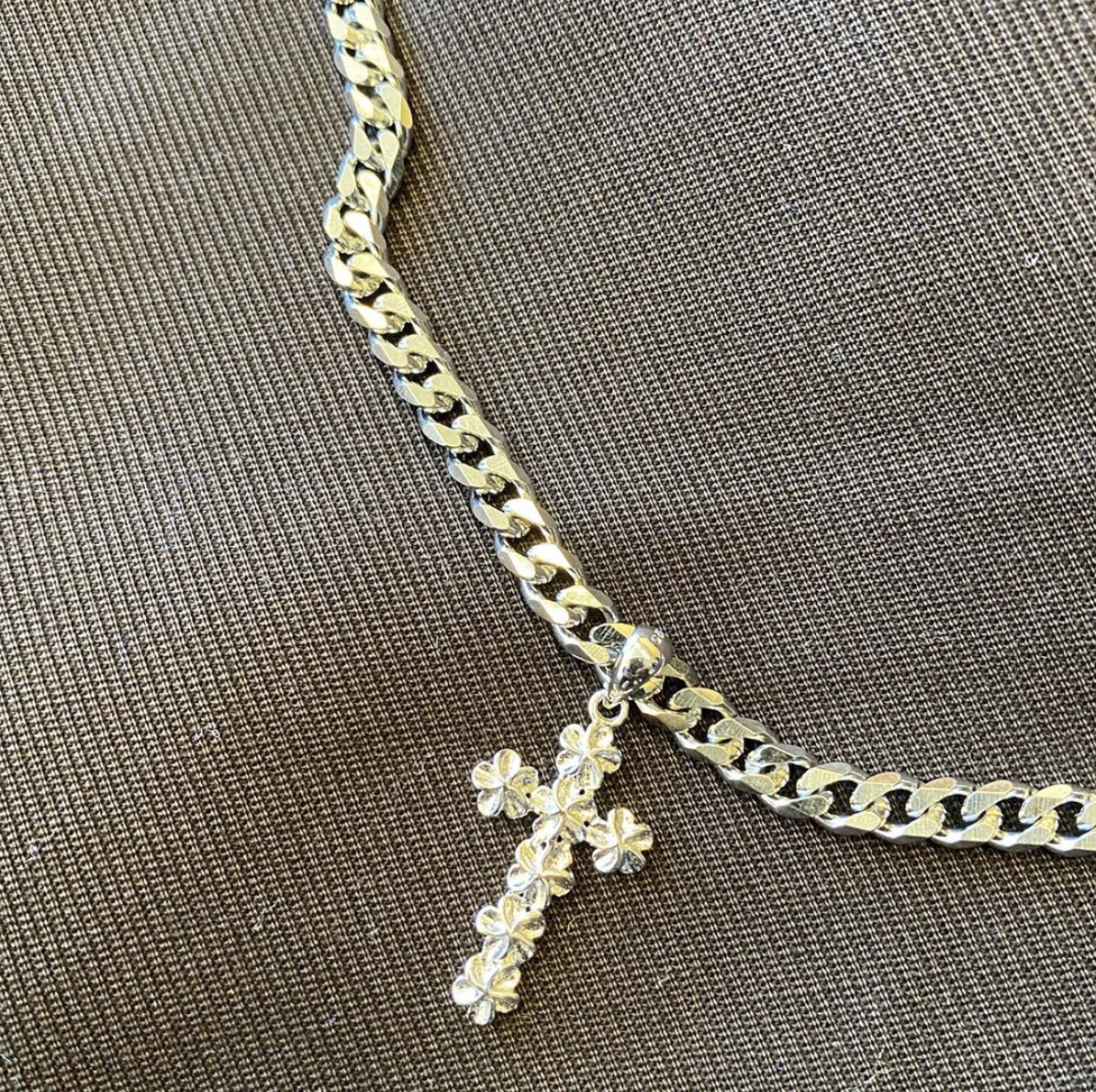 .925 1800 Flowers Pendant & Necklace